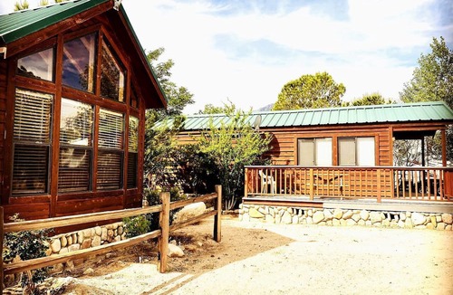 Lone Pine Cabin | Scenic Mountain Cabin with Sierra Nevada Views on Highway 395 Near Lone Pine, California
