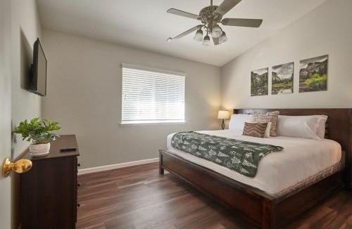 Oakhurst House | Scenic Mountain Views w Heated Pool, Game Room, and Hottubs