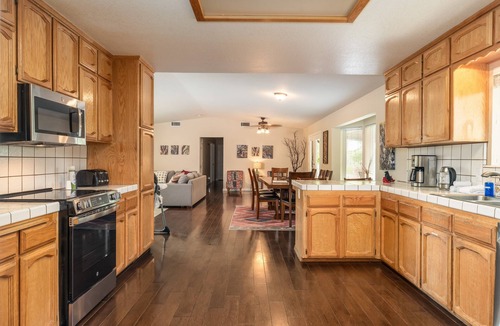 Yosemite Forks House | Scenic Serenity 50 acres/hot tub/game room