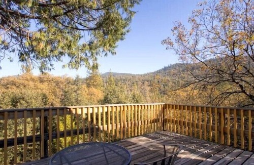 Oakhurst Cabin | Scenic Wonders Lazy Bear Lodge 4 Bedroom