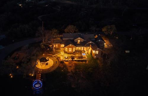 Oakhurst Villa | SCH4700sqft Luxury RetreatDomeSpeakeasyTheater