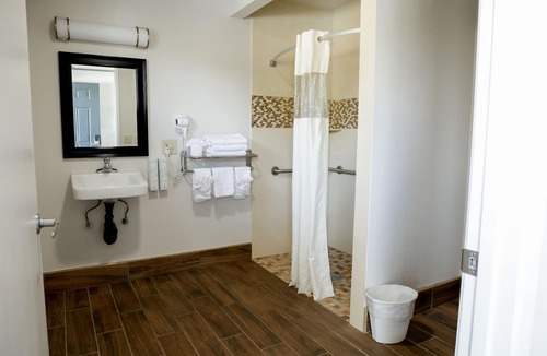 San Simeon Hotel | Sea Breeze Inn