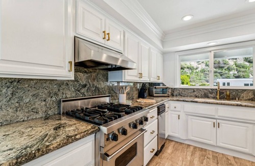 Capistrano Beach House | Sea Glass-Beach Road Villa! On the SAND! Luxury and relaxation! STR25-0022