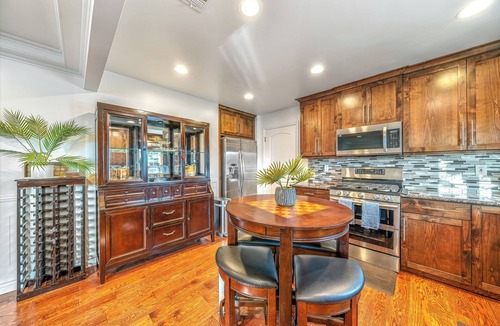 Seaside House | Seaside 3BR for 8 with Putting Green by Del Monte