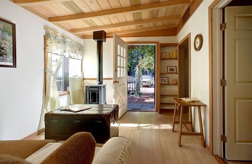 Cazadero Cottage | Secluded and Modern Cottage with a Fire Pit in Cazadero, California