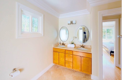 Belmont House | Secluded Belmont Getaway