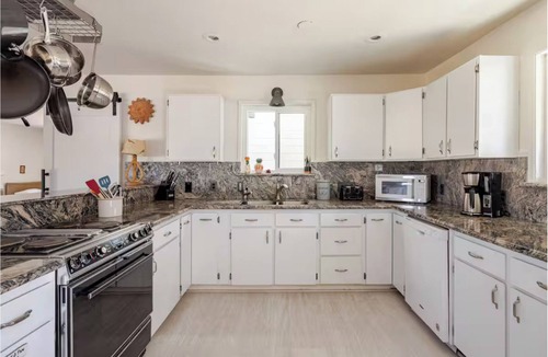 Joshua Tree House | Secluded desert retreat with pool and hot tub, National Park trail access