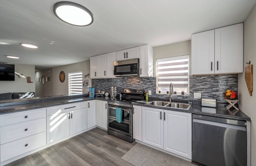 Park Village House | Secluded Western Retreat 3-bedroom house with EV Charger. Close to Death Valley