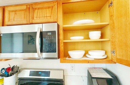 Woodlake Apartment | Sequoia Cozy Nest in fabulous Woodlake with WiFi, AC