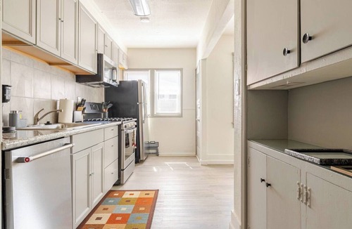 Visalia House | Sequoia/Kaweah Hospital Duplex 1/2