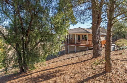 Atascadero House | Serendipity Luxury Retreat - Vineyard! Private Hot Tub! Dogs Welcome!