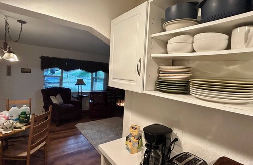 California Hot Springs Cabin | Serene 1-bedroom cabin in California Hot Springs perfect for relaxing
