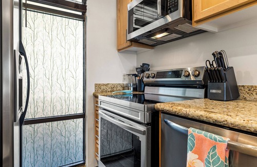 Marina del Rey Condo | Serene 1BR Condo with Stunning Views in MDR - Pool, Jacuzzi, Gym, Tennis Courts
