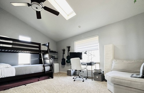 Friant Cottage | Serene get away at Millerton Lake - Instagram worthy views - 3 National Parks