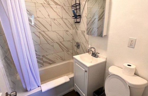 Westlake Apartment | Serene studio with AC in charming Los Angeles neighborhood