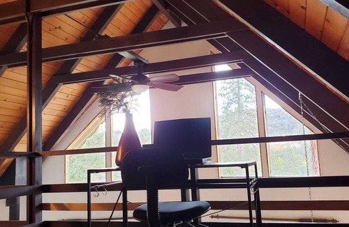 Groveland Cabin | Serenity View, Peaceful & Cheerful 3BD Cabin.