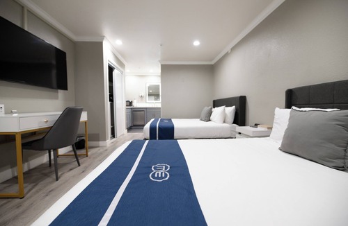 Alhambra Hotel | SGV Quadruple Room + Explore Disney & Downtown LA