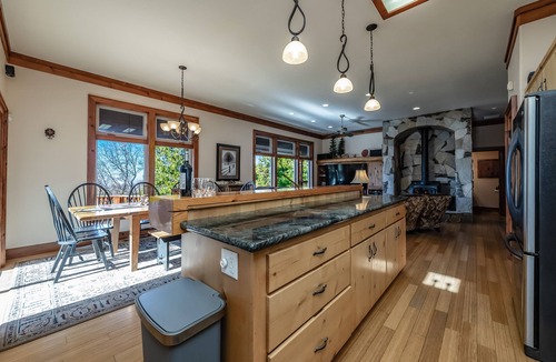 Shaver Lake Cabin | Shaver Dream View & SPA