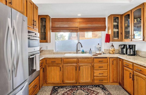 West Village Cabin | Shaver Lake Cabin with Game Room & Deck Sleeps 12