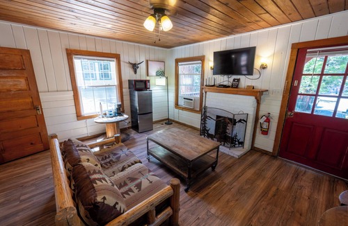 Shaver Lake Hotel | Shaver Lake Village Hotel