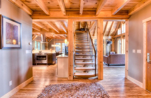 Country Club Estates House | Shining Shire - Sauna, steam shower, very cool!