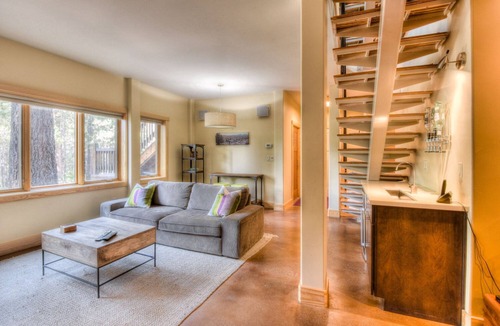 Country Club Estates House | Shining Shire - Sauna, steam shower, very cool!