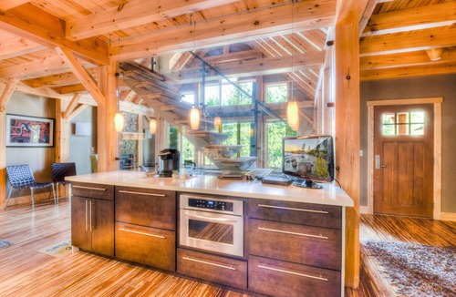 Country Club Estates House | Shining Shire - Sauna, steam shower, very cool!