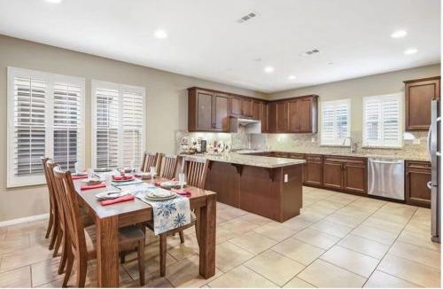 Arcadia Villa | Shopping at Arcadia Mall, Homes, School District, Comfortable Home on Huntington Road