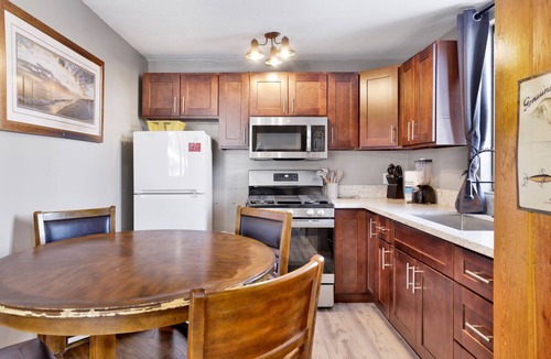 Big Bear Lake Cabin | Shore Acres Lakefront Cabins by Big Bear Vacations
