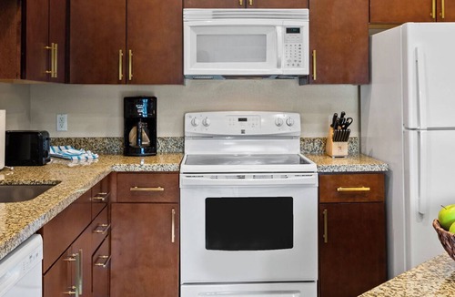 Terra Lago Resort | Shuttle to Coachella - WorldMark Indio 1 Bedroom, 1 Bath Condo, Sleeps 4
