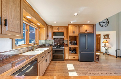 Tahoma House | Sierra at Rubicon - 3 BR, Panoramic Lake Views, Private Hot Tub HOA Private Beach!