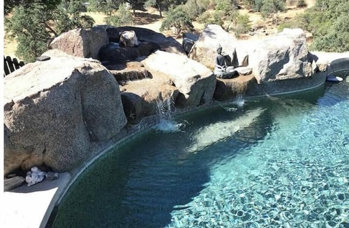 Yosemite Lakes Cabin | Sierra Blue Zone, artist oasis under the starsnPet Friendly!