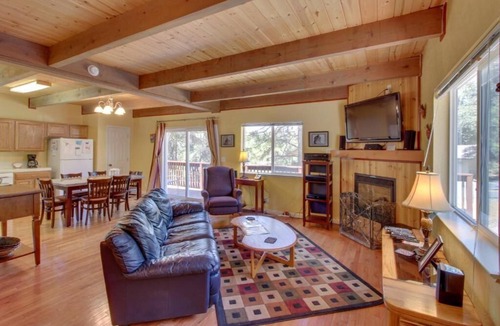 Groveland Cabin | Sierra Breeze - Your Yosemite Adventure Base Camp In Pine Mountain Lake