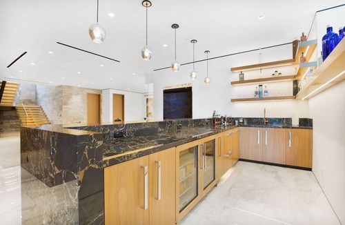 The Bird Streets Villa | Sierra Mar