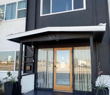 Mojave Hotel | Sierra Motor Lodge - A Sierra Blue Hotel