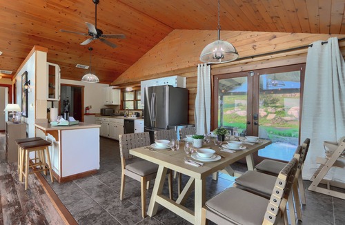 Yosemite Lakes Cabin | Sierra Mountain View Retreat in Coarsegold