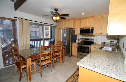 Mammoth Lakes House | Sierra Park Villas #82