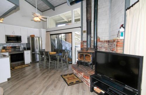 Mammoth Lakes Apartment | Sierra Park Villas 93