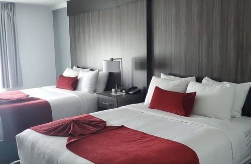 Hanford Hotel | Signature Hotel by Tachi
