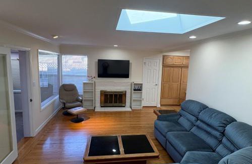 Sunnyvale House | Silicon Valley 4 Bedroom Home Near Levi's Stadium