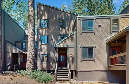 Truckee Apartment | Silver Strike at Northstar