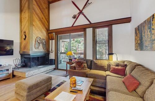 Truckee Apartment | Silver Strike at Northstar