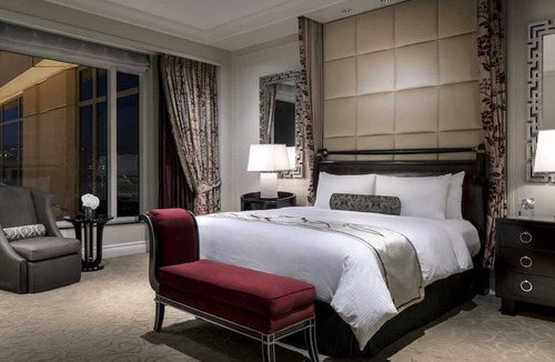 Las Vegas House | Sin City Getaway! 2 Modern Units, Pools, Casino
