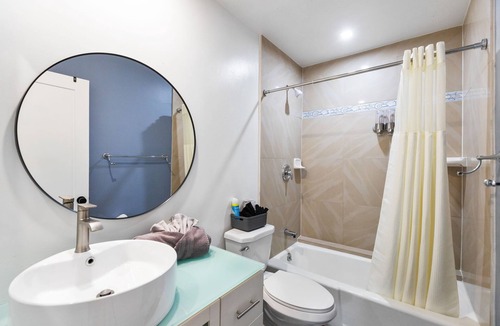 Winchester Hotel | SinCity BEST L0CAT3D w POOL Home. 3min STRIP