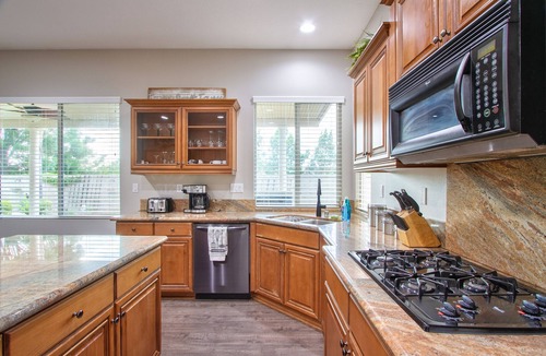 Temecula House | Sip and Swim Just Minutes From Temecula's Wine Country