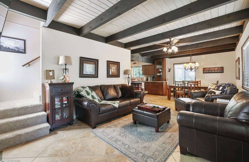 Sierra Cedars Cabin | Sister Bear Cabin with Treetop Views &Deck
