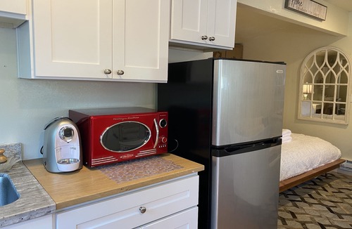 Ryland Cottage | SJ Downtown Private Guess House with Gated Parking Room7