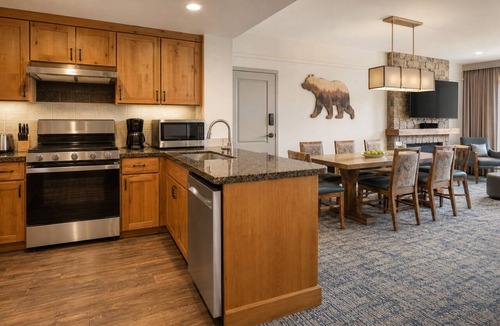 South Lake Tahoe Resort | Ski-In/Ski-Out Marriott's Timber Lodge Resort + Resort Amenities Included.