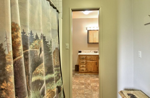 Whispering Forest House | Ski Queen Lodge