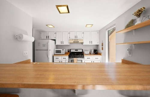 Incline Village Condo | Skiway Serenity Suite